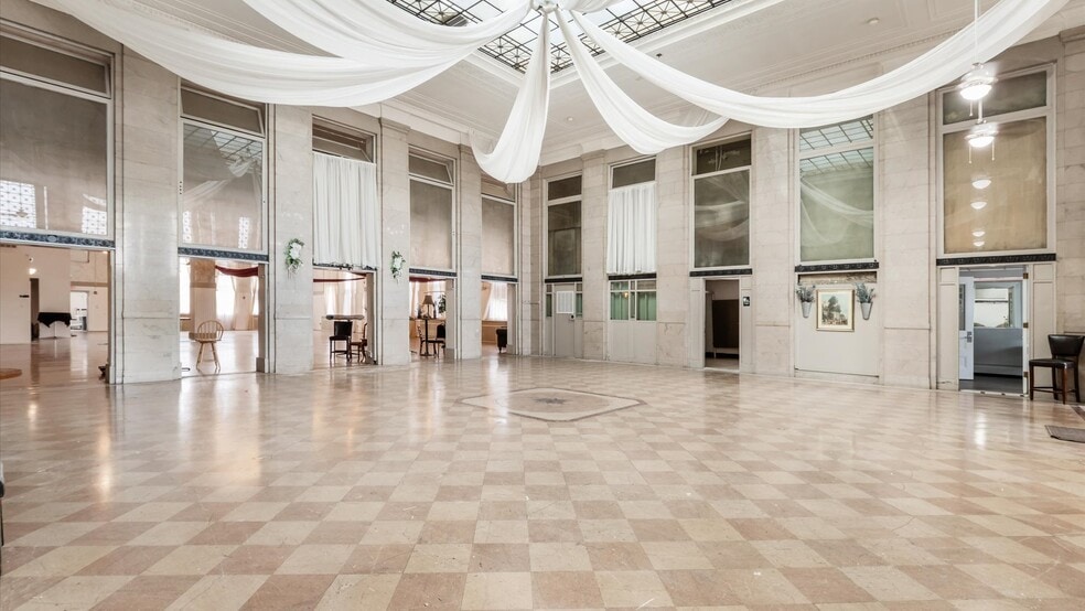 More Photos Of 85 E Main St, Newark Freestanding For Sale