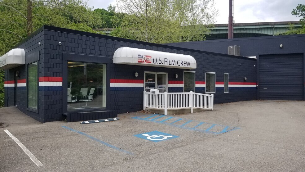 More Photos Of 4090 Old William Penn Hwy, Pittsburgh Warehouse For Lease