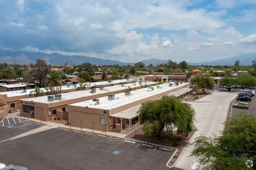 More Photos Of 899 N Wilmot Rd, Tucson Unknown For Sale