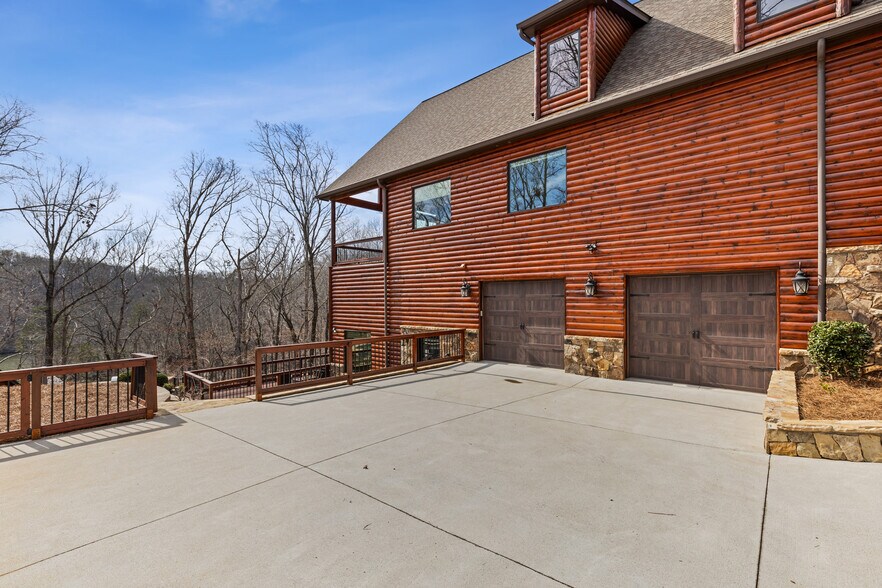 More Photos Of 5735 Archer Ave, Cumming Apartments For Sale