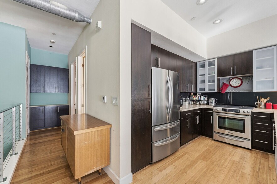 More Photos Of 133 The Promenade N, Long Beach Apartments For Sale