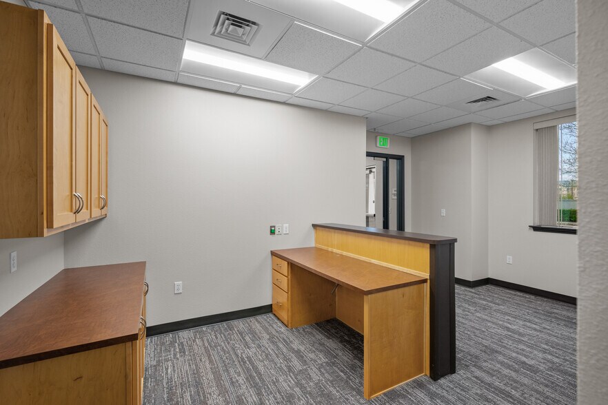 More Photos Of 1184 McGee Ct NE, Keizer Medical For Lease