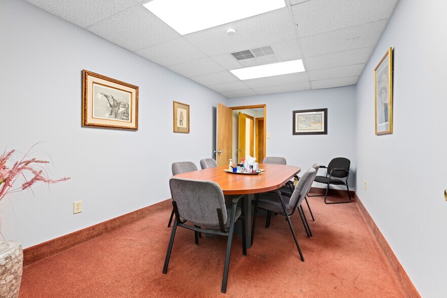 More Photos Of 1920 Fairfax Ave, Cherry Hill Light Distribution For Sale