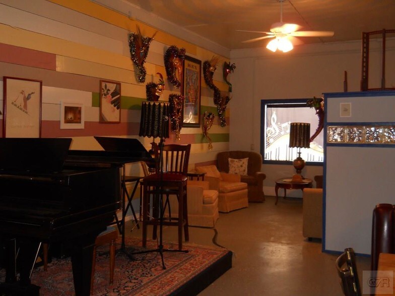 More Photos Of 3102-3114 Market St, Galveston Freestanding For Sale