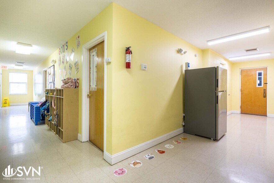 More Photos Of 209 W Jefferson St, Georgetown Office Residential For Sale