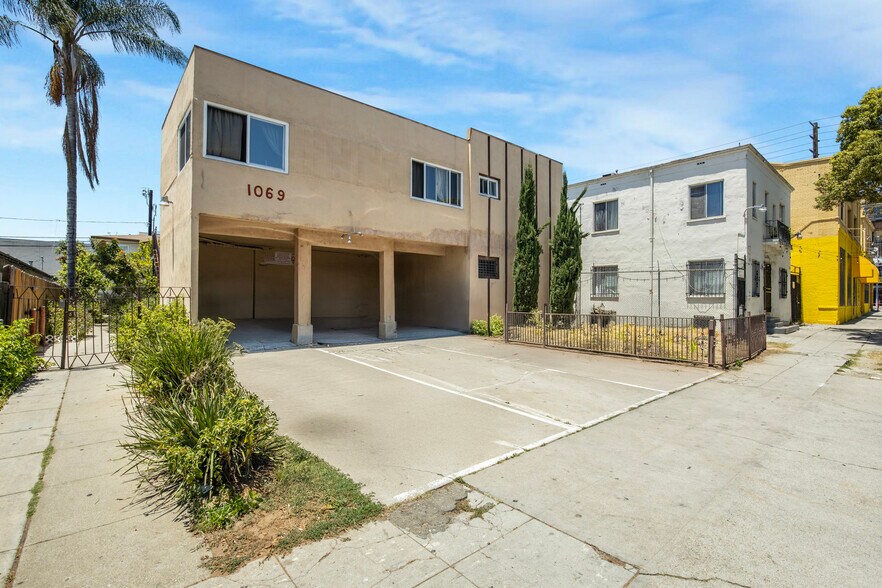 More Photos Of 1069 N Oxford Ave, Los Angeles Apartments For Sale