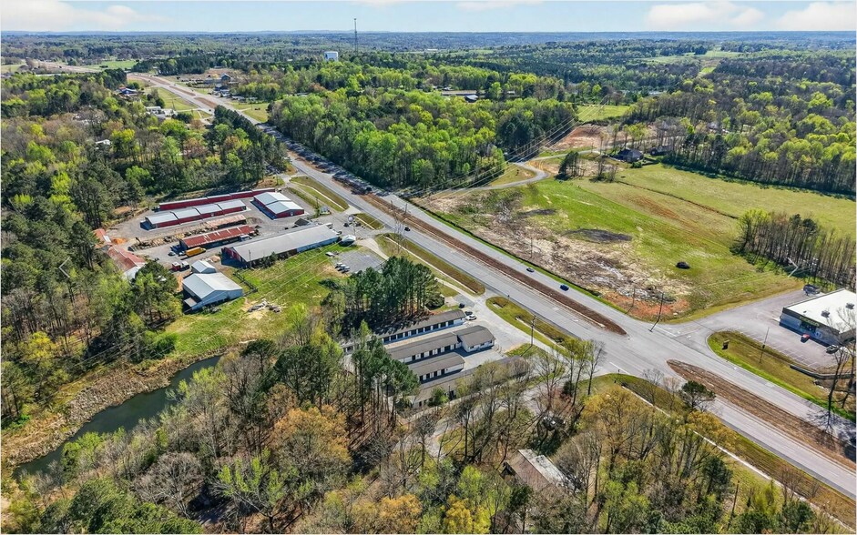 More Photos Of 9582 Heart of Dixie hwy, Arab Self Storage For Sale