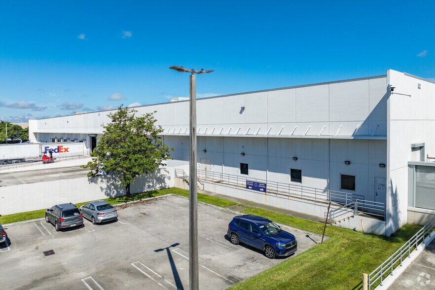 More Photos Of 10000 NW 15th Ter, Miami Industrial For Lease