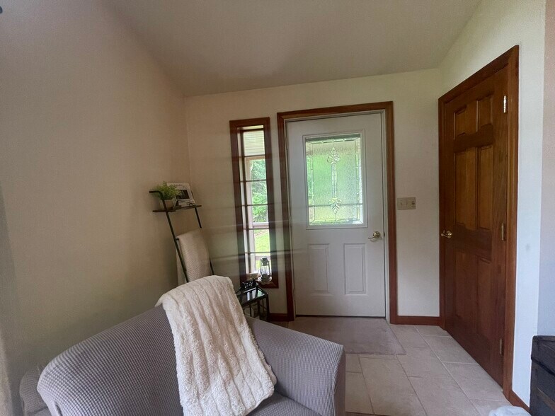 More Photos Of 853 Fairview Rd, Howard Apartments For Sale