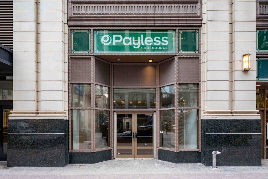 More Photos Of 1 N State St, Chicago Office Residential For Sale