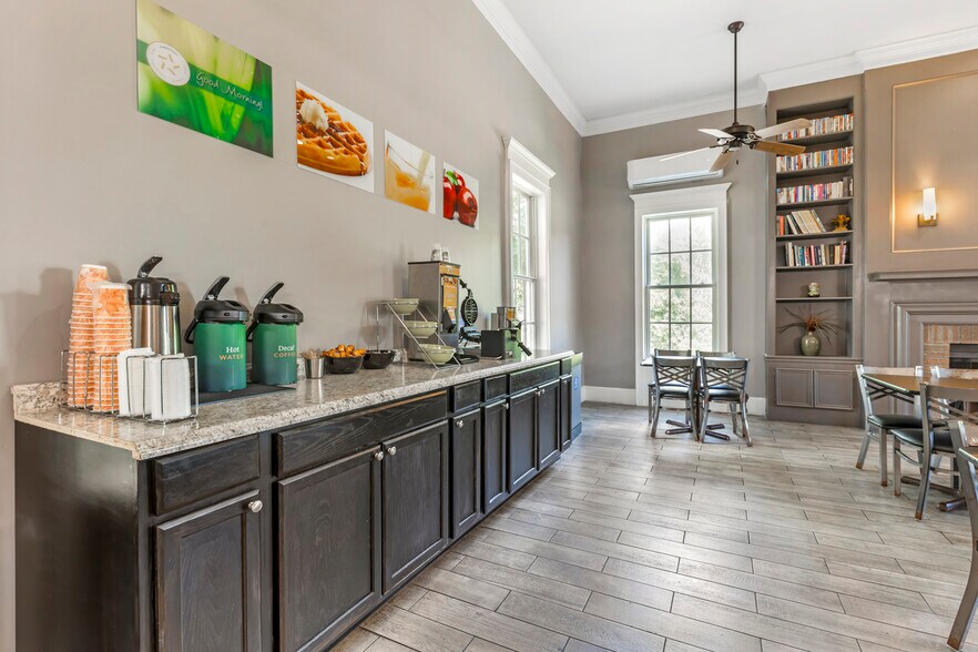 More Photos Of 8929 Old Number Six Hwy, Santee Hotel For Sale