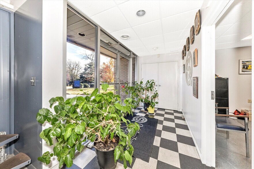 More Photos Of 4603 Wedgewood Blvd, Frederick Service For Sale