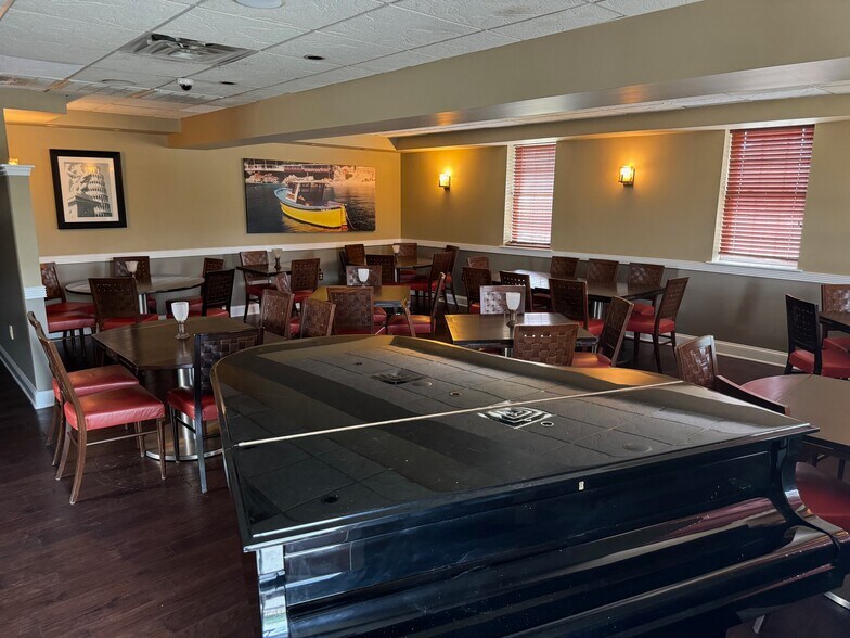 More Photos Of 500 W White Horse Pike, Egg Harbor City Restaurant For Sale