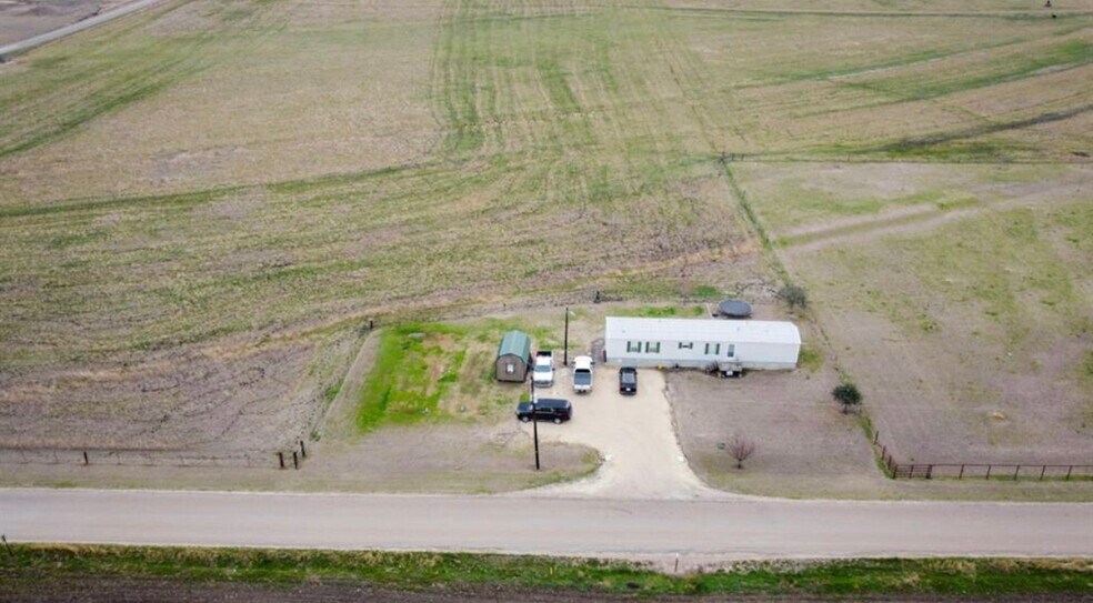 More Photos Of 5101 County Road 463, Elgin Land For Sale