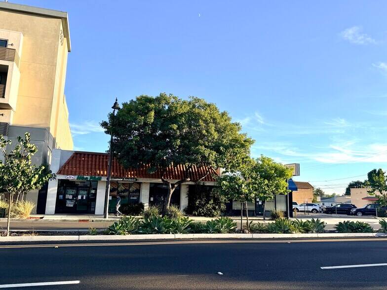 More Photos Of 846 E Valley Blvd, San Gabriel Freestanding For Sale
