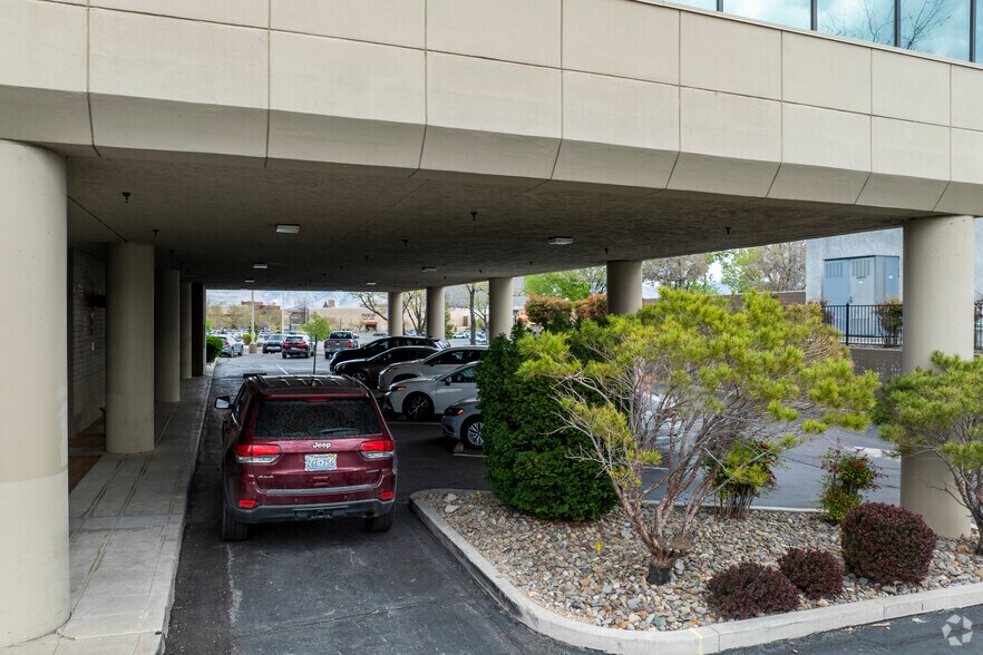 More Photos Of 5011 Meadowood Mall Cir, Reno Office For Lease