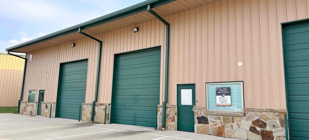 Primary Photo Of 122 Rose Ln, Frisco Showroom For Lease