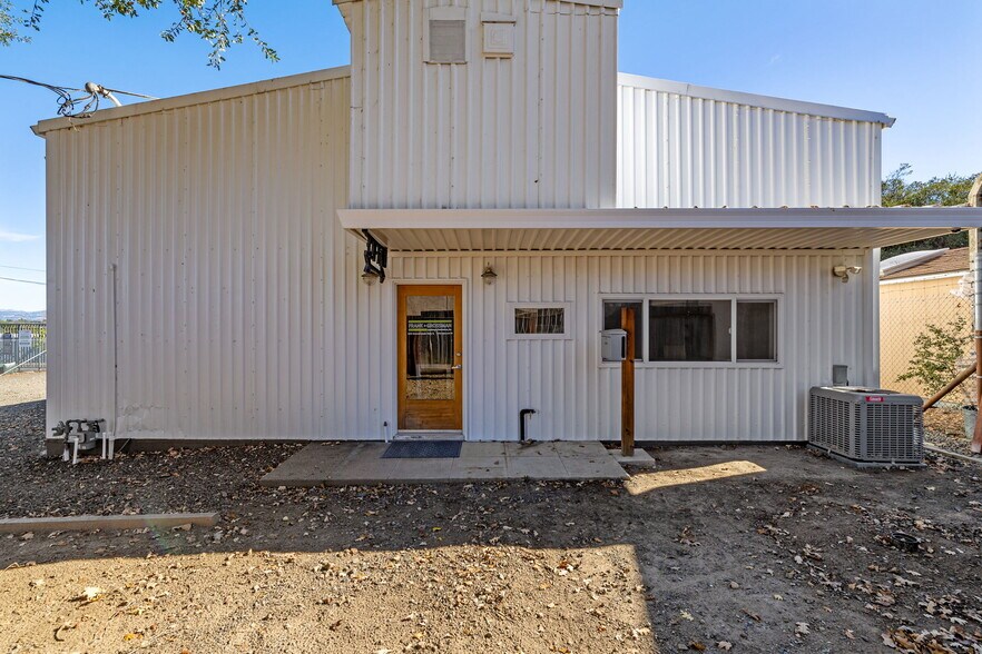 More Photos Of 833 Gravenstein Hwy S, Sebastopol Warehouse For Sale