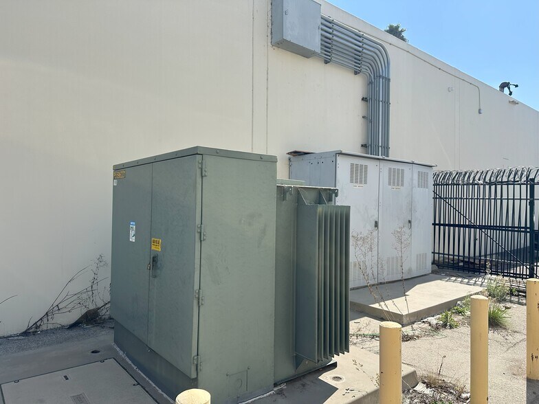 More Photos Of 7333 Adams St, Paramount Warehouse For Sale