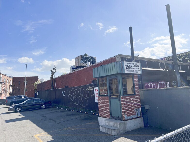 More Photos Of 80-12 51st Ave, Elmhurst Warehouse For Sale