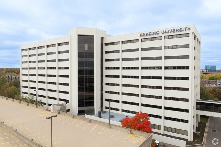 More Photos Of 435 Ford Rd, Saint Louis Park Office For Sale