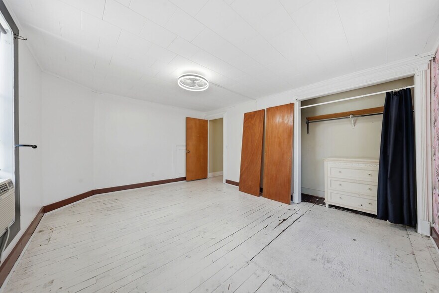 More Photos Of 605 S Main Ave, Minneola Storefront Retail Residential For Sale
