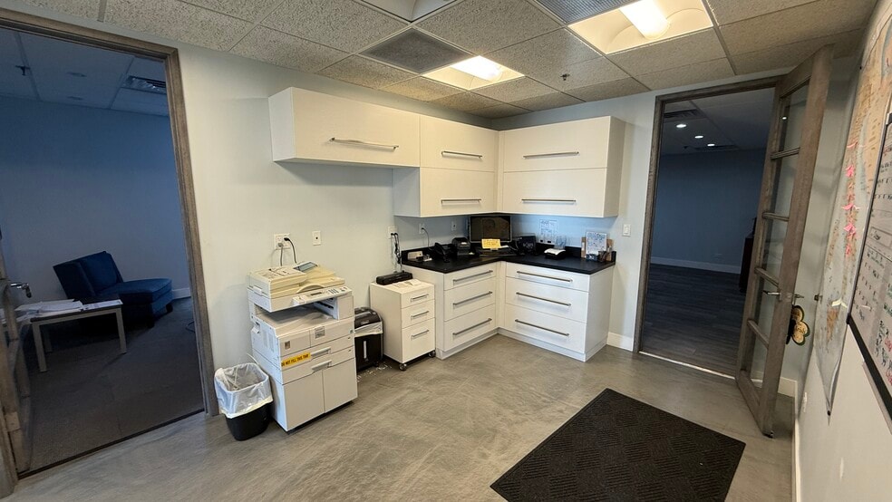 More Photos Of 100 Shepard Ave, Wheeling Warehouse For Sale