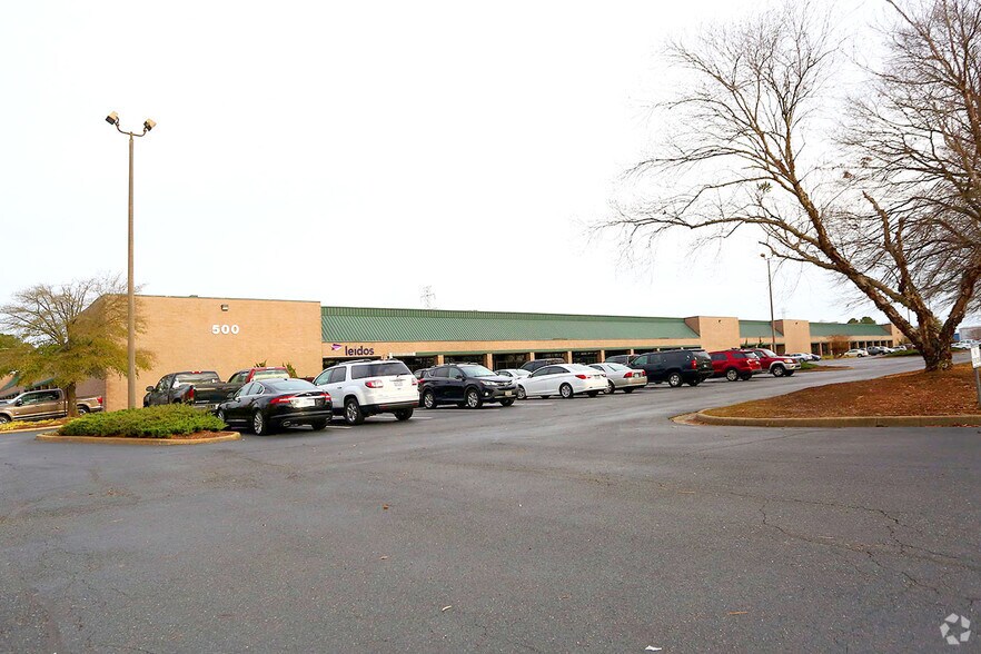More Photos Of 500 Woodlake Dr, Chesapeake Light Manufacturing For Lease