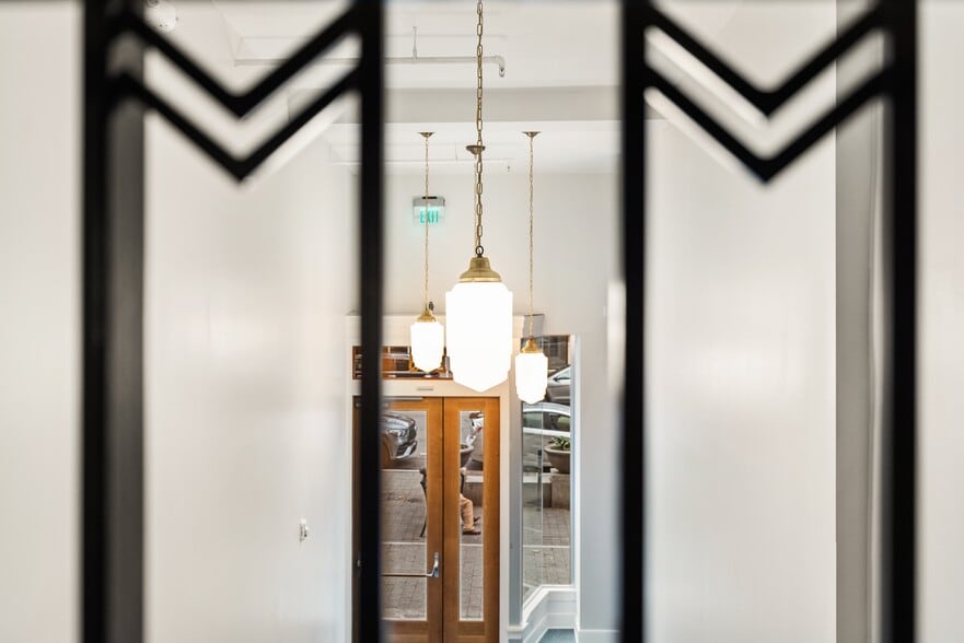 More Photos Of 208 Fayetteville St, Raleigh Loft Creative Space For Lease