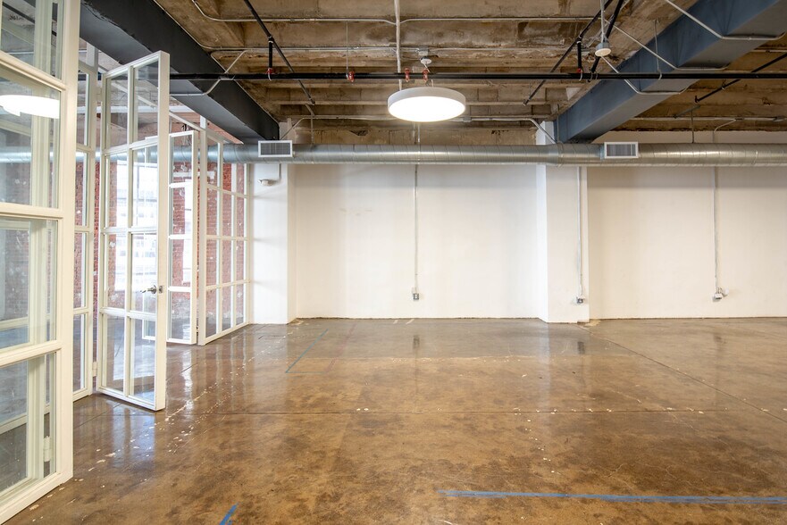 More Photos Of 731 S Broadway, Los Angeles Loft Creative Space For Lease