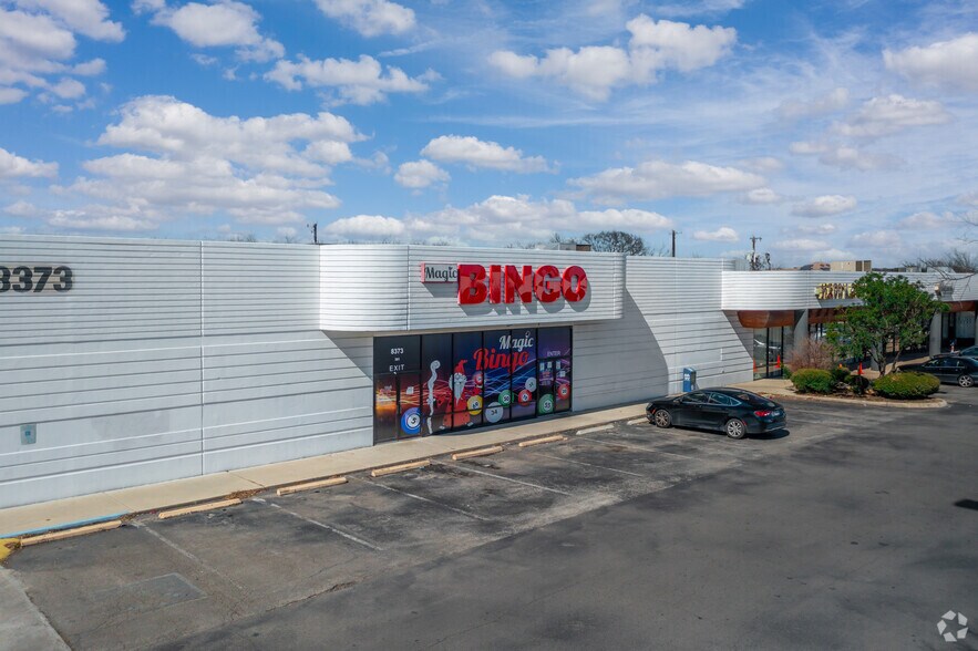 More Photos Of 8333-8373 Culebra Rd, San Antonio Storefront For Sale