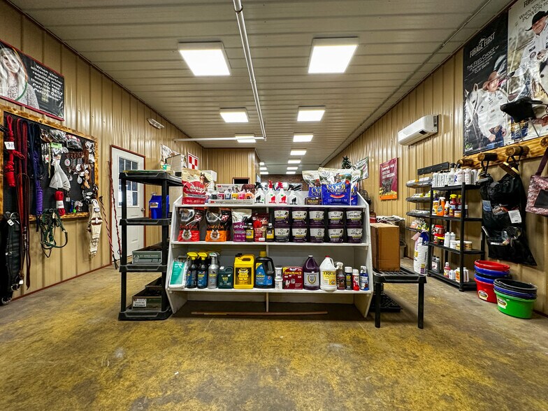 More Photos Of 230 D St NE, Miami Warehouse For Sale