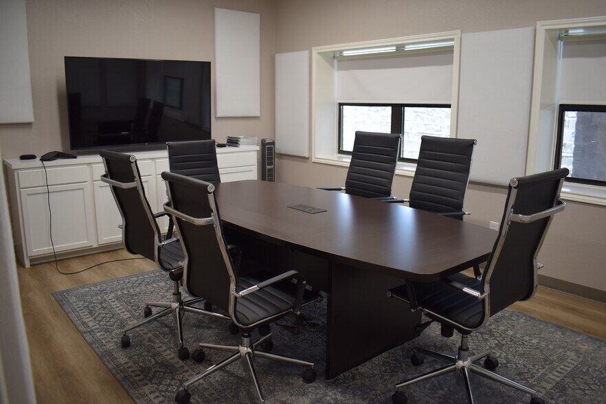 More Photos Of 14141 W Highway 290, Austin Warehouse For Lease