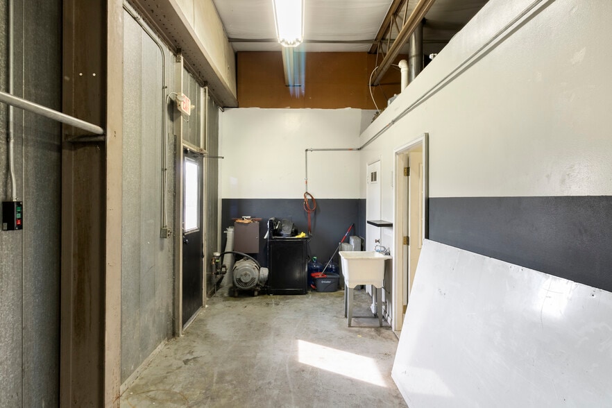 More Photos Of 4365 Gibson Dr, Tipp City Warehouse For Sale