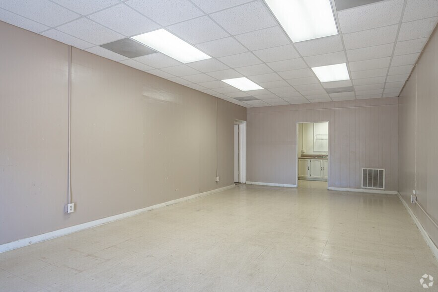 More Photos Of 322 Laurel St, La Marque Freestanding For Sale