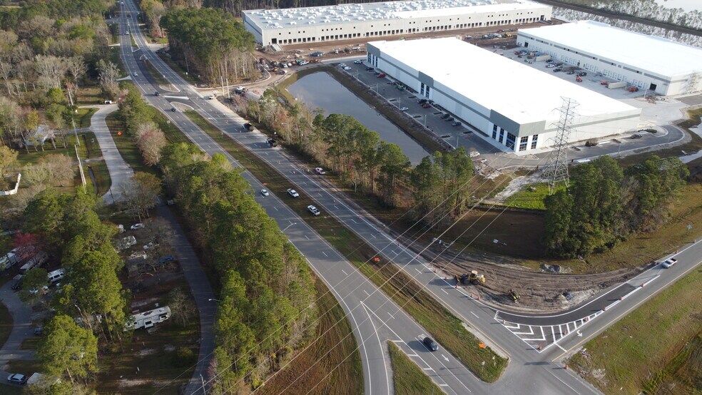 More Photos Of 12435 Lem Turner Rd, Jacksonville Unknown For Lease