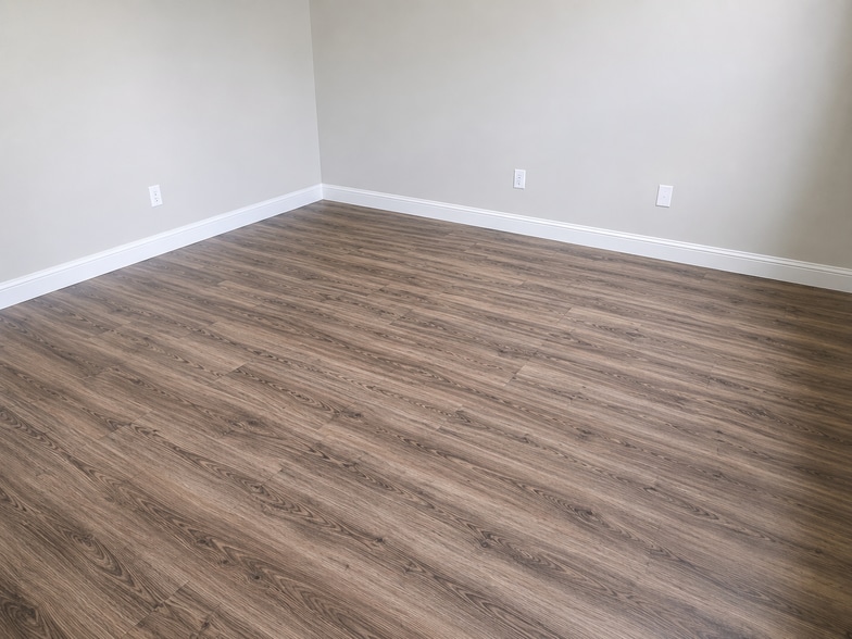 More Photos Of 2204 Justin Trl, Alpharetta Light Distribution For Lease