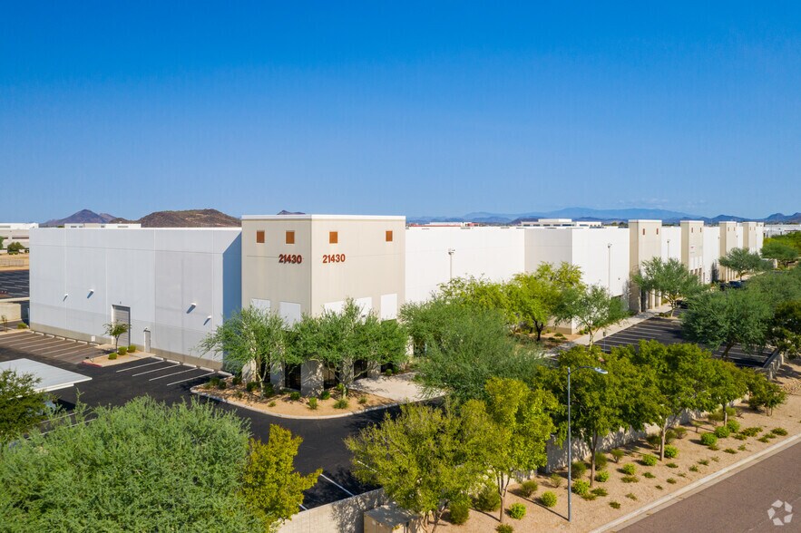 More Photos Of 21430 N 15th Ln, Phoenix Warehouse For Lease