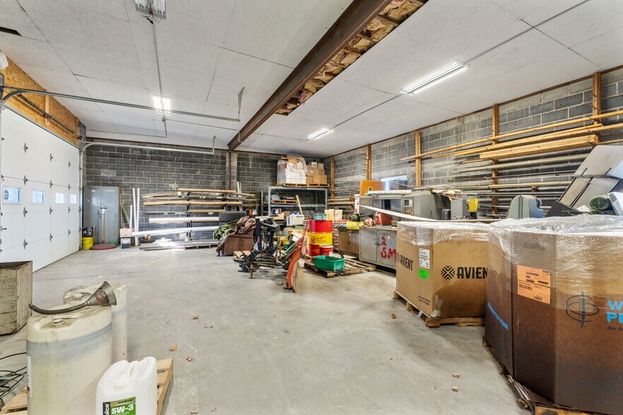 More Photos Of 934 Lackawanna Ave, Horseheads Showroom For Sale