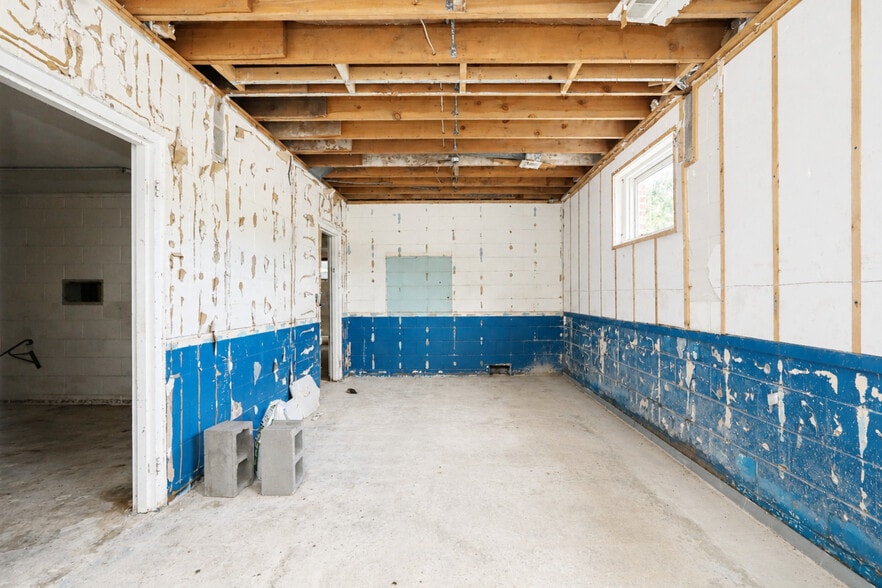 More Photos Of 302 S 2nd St, Polk City Lodge Meeting Hall For Sale