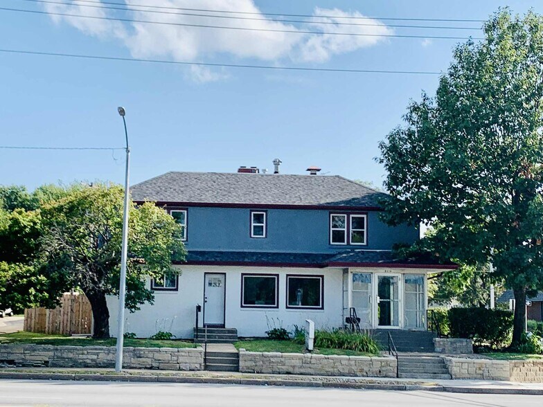 Primary Photo Of 5519 Northwest Radial Hwy, Omaha Medical For Sale