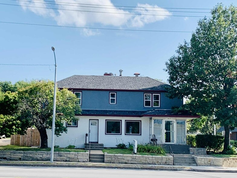 Primary Photo Of 5519 Northwest Radial Hwy, Omaha Medical For Sale