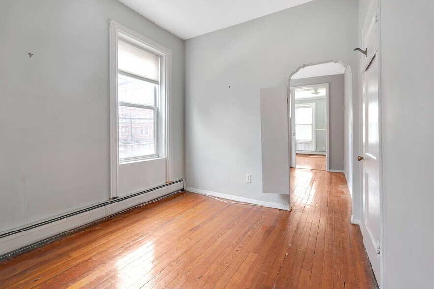 More Photos Of 746 Park Ave, Hoboken Storefront Retail Residential For Lease