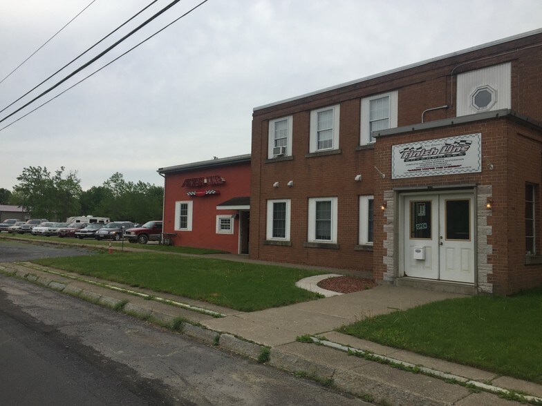 More Photos Of 1426 W River Rd, Waterloo Township Apartments For Lease