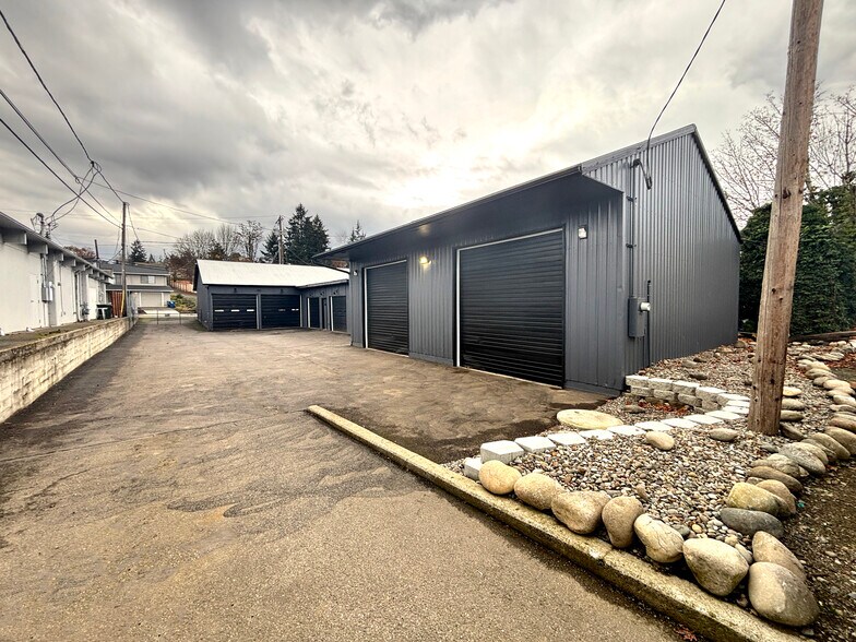 More Photos Of 446 McClaine St, Silverton Warehouse For Sale