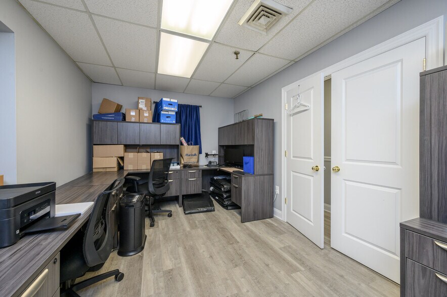 More Photos Of 727 Raritan Rd, Clark Office For Lease