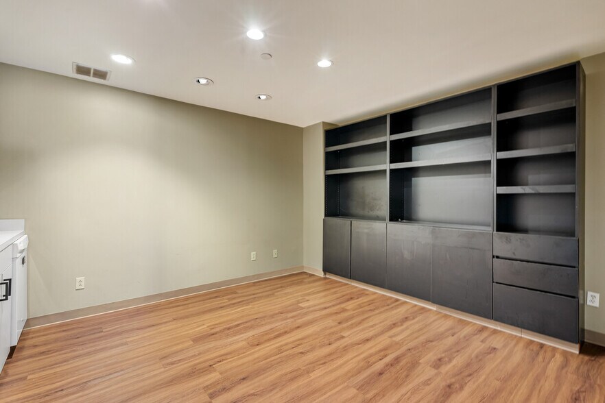 More Photos Of 1301 Grandview Ave, Pittsburgh Office For Sale