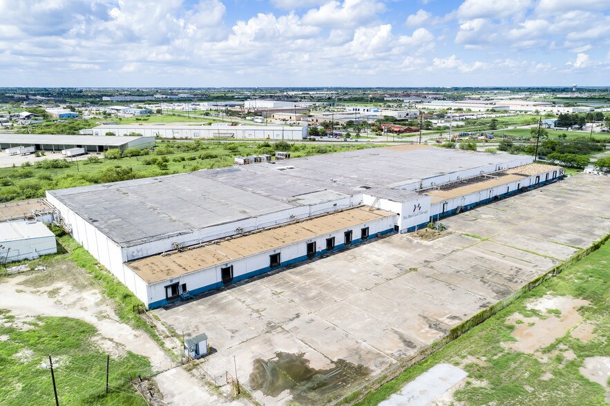 More Photos Of 6665 E 14th St, Brownsville Refrigeration Cold Storage For Sale