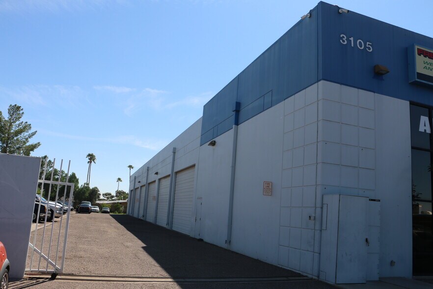 More Photos Of 3105 E Main St, Mesa Warehouse For Sale