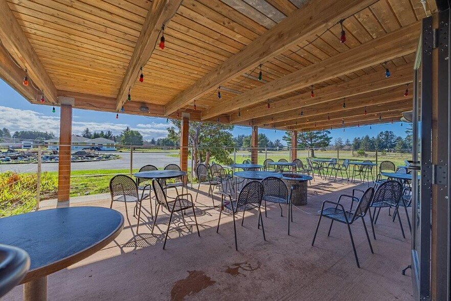 More Photos Of 3030 Oregon Ave, Bandon Restaurant For Sale